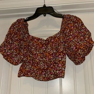 Tween’s floral crop top, size medium